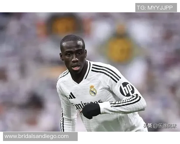 皇马官宣新援加盟，重磅签约引发球迷热议