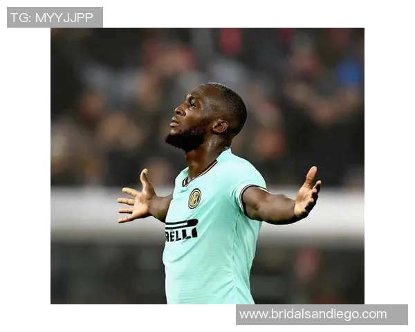 曼联锋霸卢卡库：我在这里很开心，会继续为球队拼搏