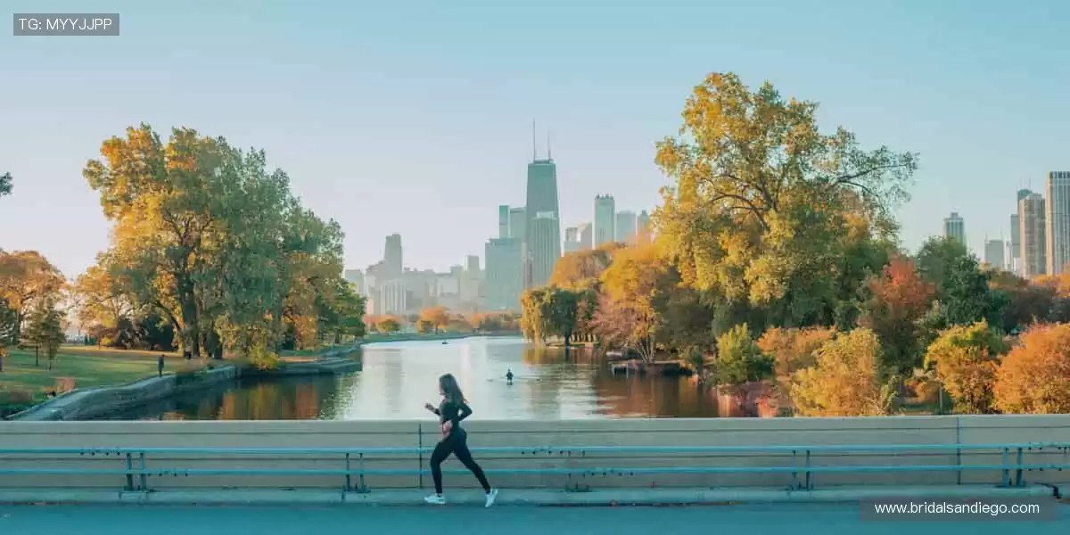 📱实时弹幕，全球球迷在线狂欢！💬